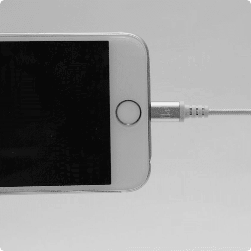 Peut-on utiliser un câble lightning pour synchroniser des données entre un iphone et un ordinateur ?